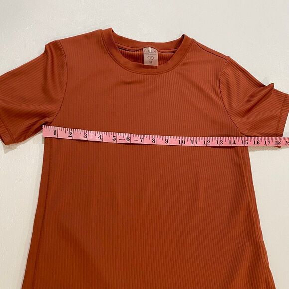 CALIA by Carrie Underwood Ribbed Tee Medium – Rust Terracotta Short Sleeve Top - Picture 5 of 6